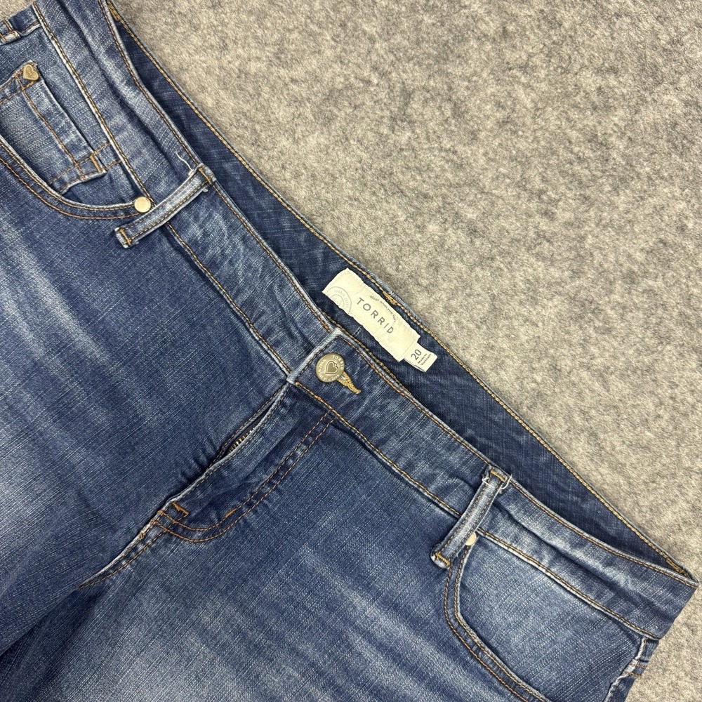 TORRID Womens Dark‎ Blue Mid Rise Denim Shorts Size 20